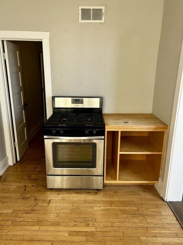 845 Massachusetts St - Photo 5 of 15