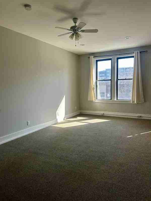 845 Massachusetts St - Photo 7 of 15