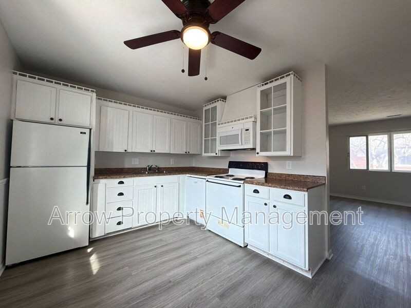 1444 S 20th St - Photo 4 of 10