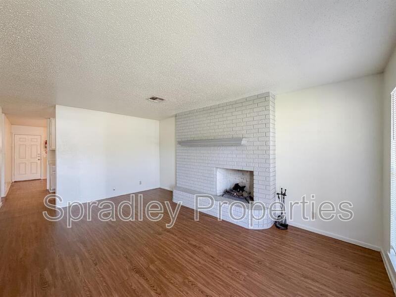 3705A Ivanhoe Dr - Photo 2 of 18