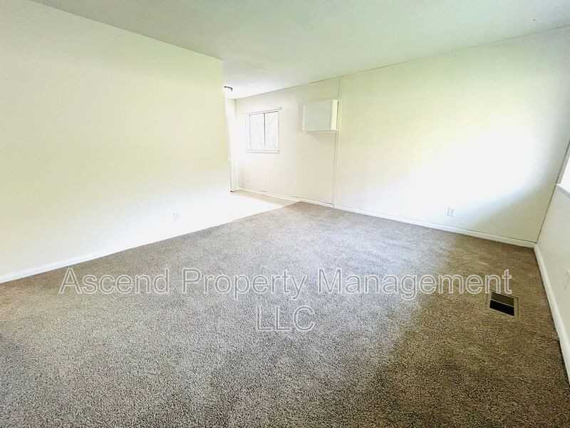 4606 Norcross Rd #B - Photo 2 of 9