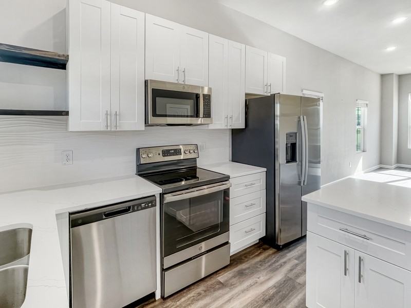 3223 Chenault St - Photo 5 of 17