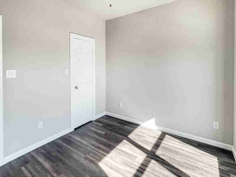 3223 Chenault St - Photo 6 of 17