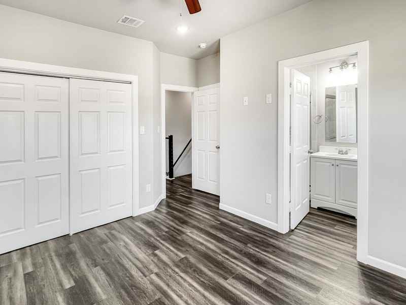 3223 Chenault St - Photo 7 of 17