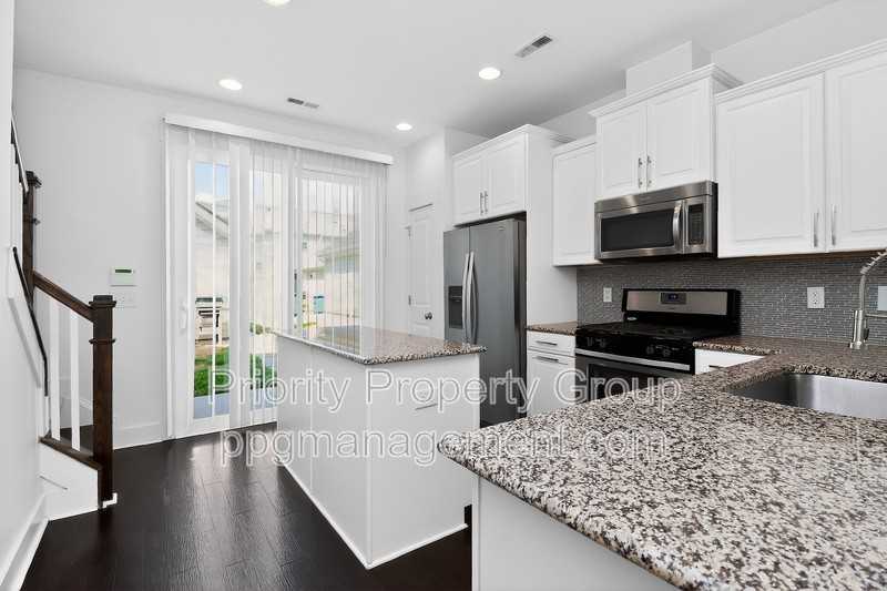 1614 Pat Garrett St - Photo 7 of 22