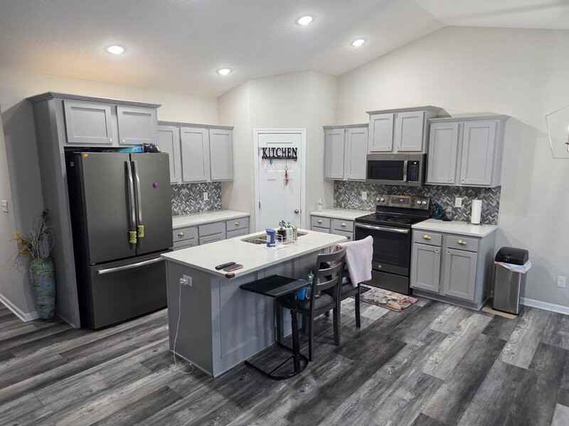 950 8th St - Photo 3 of 33