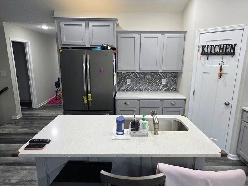 950 8th St - Photo 5 of 33