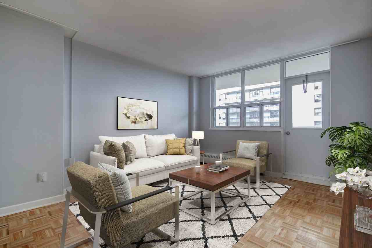 Camelot Towers: 1001 Main Street - Photo 2 of 14