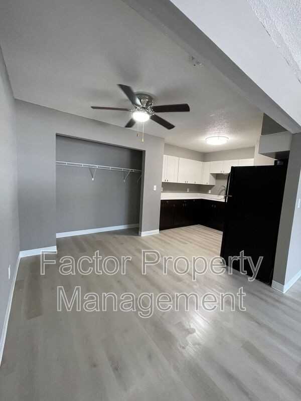 414 Allan Ave #204 - Photo 4 of 15