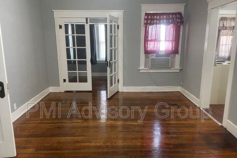 509 Sw 5th St #1 - Photo 2 of 10