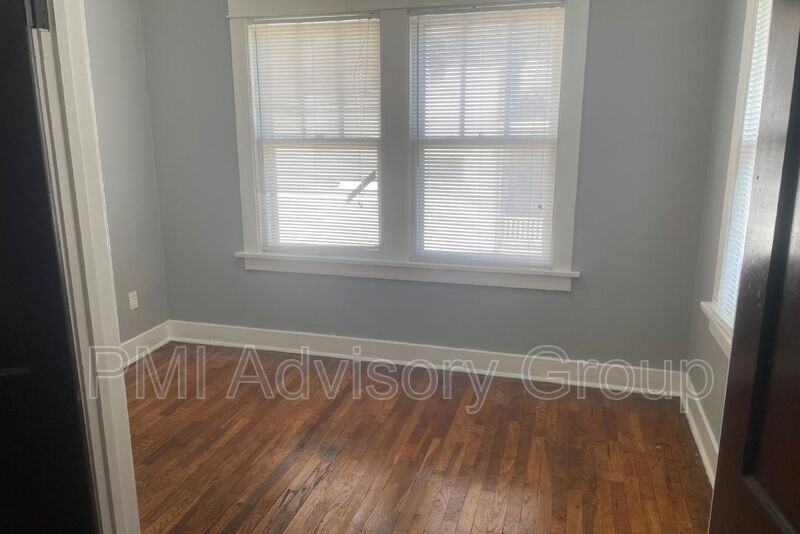 509 Sw 5th St #1 - Photo 5 of 10