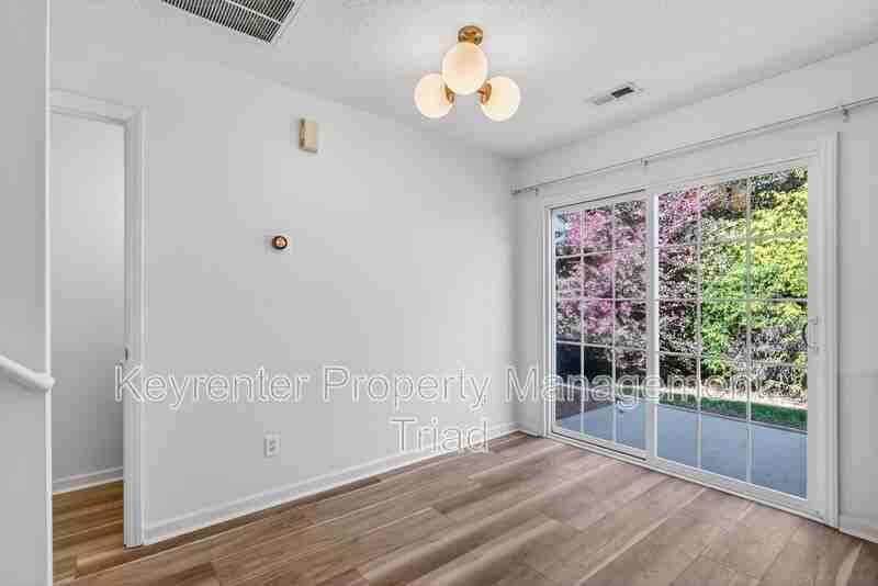 138 Tannenbaum Cir - Photo 4 of 38