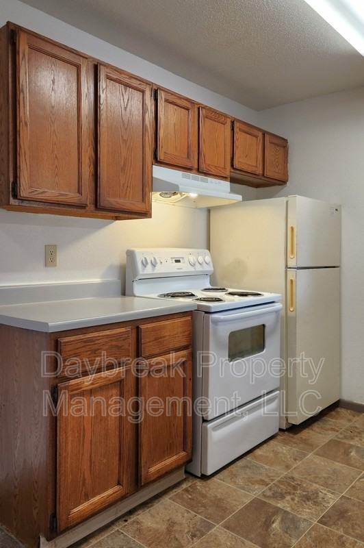 1202 34th Ave S - Photo 7 of 23