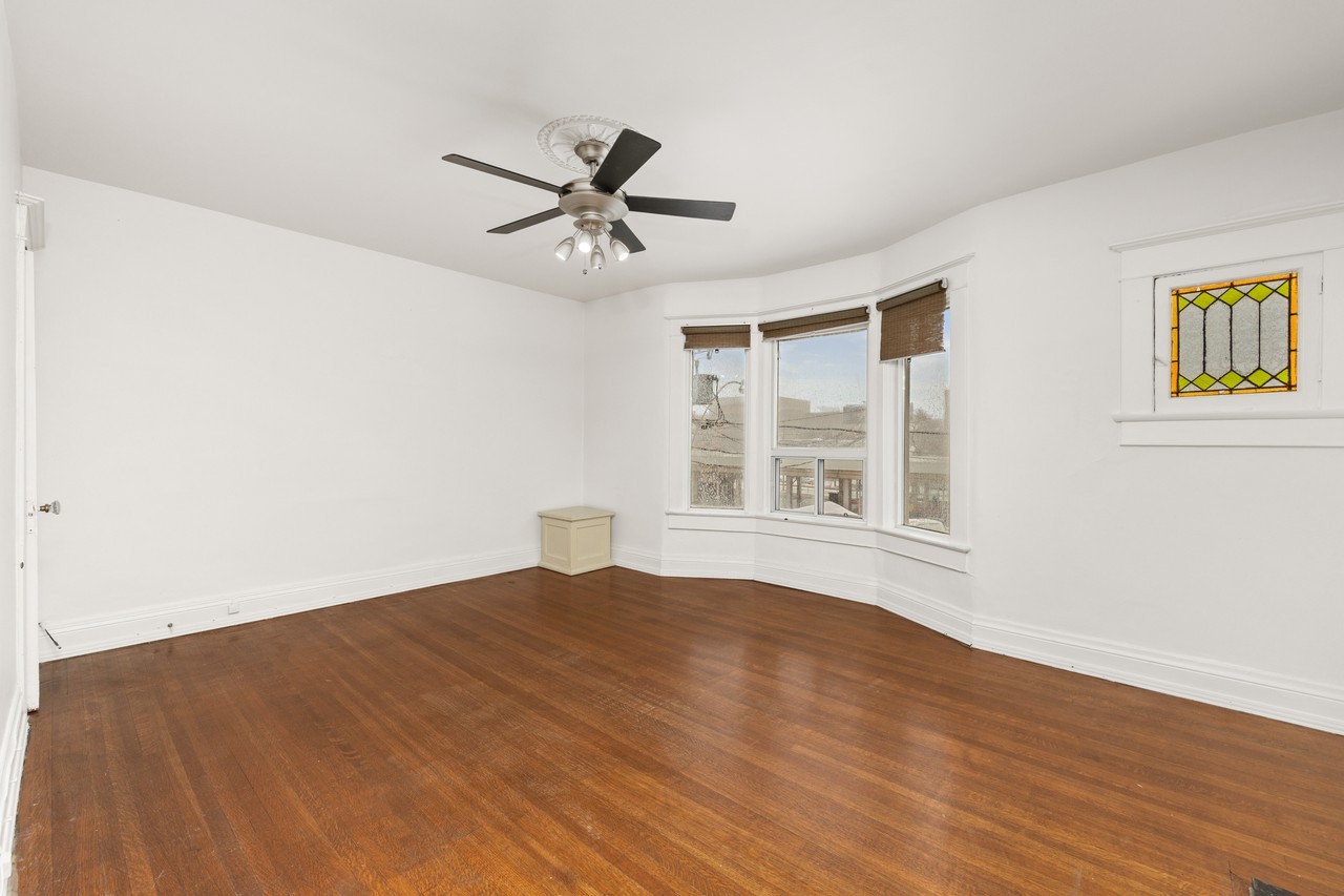 16 Edna Avenue - Photo 4 of 19
