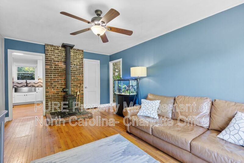 1638 Academy St - Photo 5 of 31