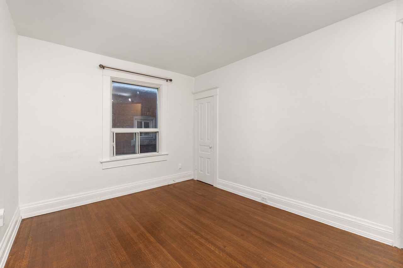 16 Edna Avenue - Photo 7 of 19