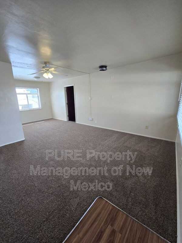 2625 E 22nd St - Photo 4 of 20