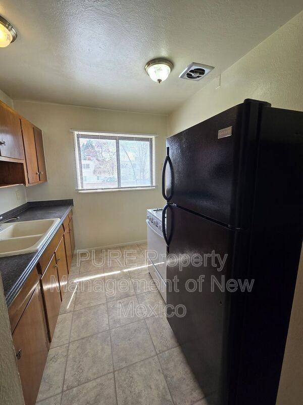 2625 E 22nd St - Photo 7 of 20