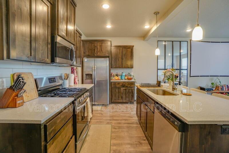 4325 Ne 87th St - Photo 4 of 20