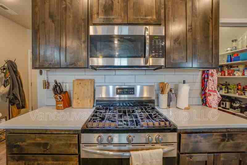 4325 Ne 87th St - Photo 5 of 20