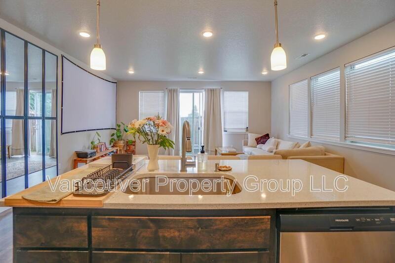 4325 Ne 87th St - Photo 6 of 20