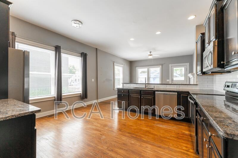 613 E New York St - Photo 3 of 16