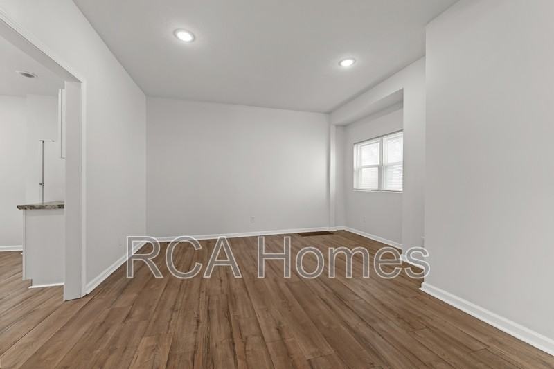 603 N Sherman Dr - Photo 3 of 13