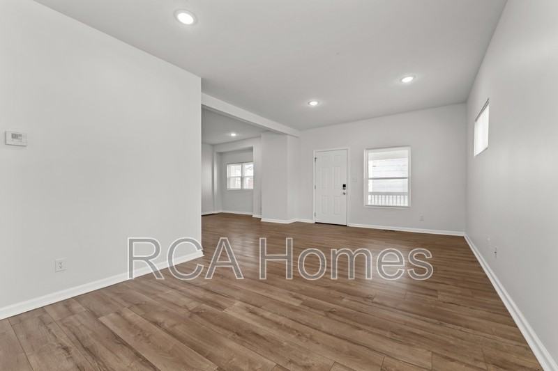 603 N Sherman Dr - Photo 5 of 13