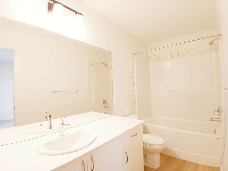 1926 209 St Nw - Photo 4 of 22
