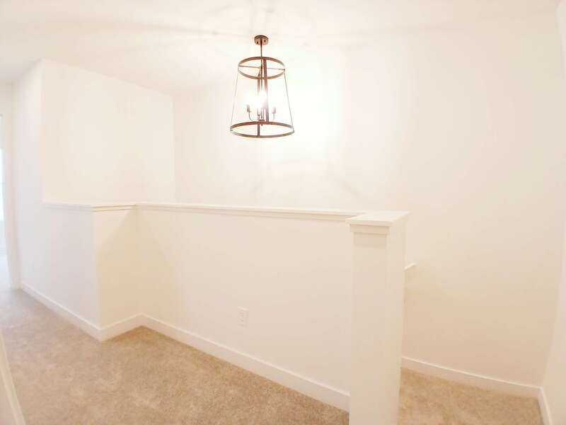 1926 209 St Nw - Photo 7 of 22