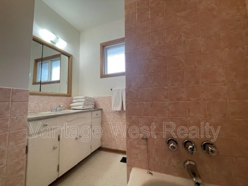 841 Saucier Ave - Photo 4 of 13