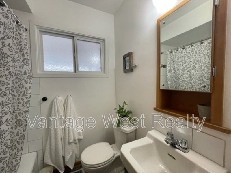 841 Saucier Ave - Photo 5 of 13