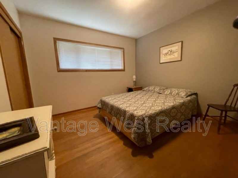 841 Saucier Ave - Photo 7 of 13