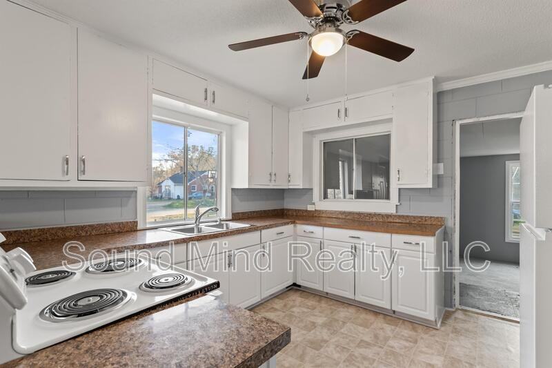 914 Ranch Farm Rd - Photo 6 of 16