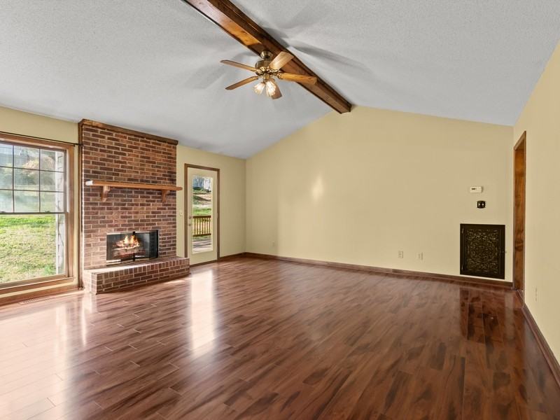 115 Gaylor Dr - Photo 4 of 28