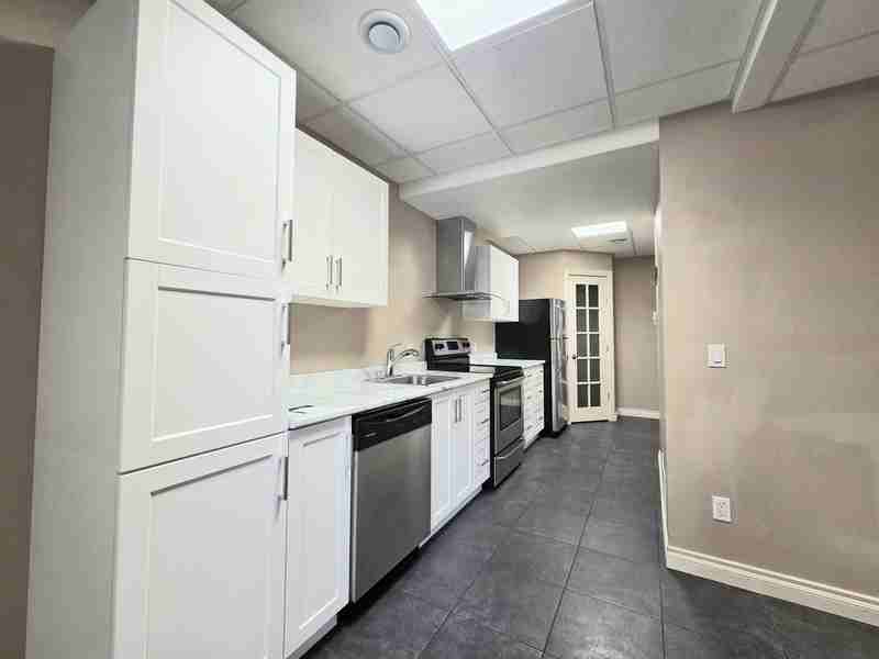 7542 80 Ave Nw #BS - Photo 4 of 11