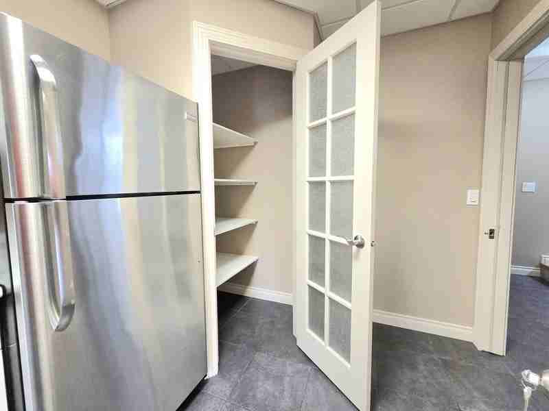 7542 80 Ave Nw #BS - Photo 5 of 11