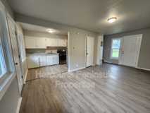 2831 Ne Center St #1 - Photo 1 of 1