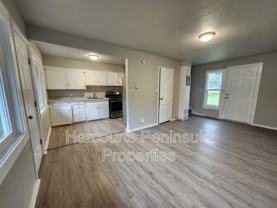 2831 Ne Center St #1 - Photo 1 of 1