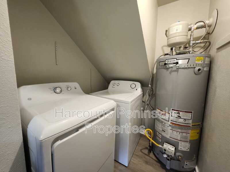 2831 Ne Center St #1 - Photo 4 of 19