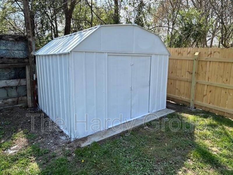 203 Floyd St - Photo 5 of 15