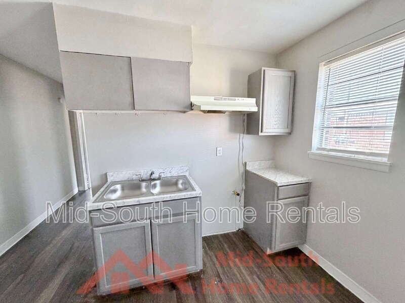 1353 Fairfax St - Photo 7 of 13