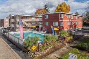 featured image of 357 Owens St S