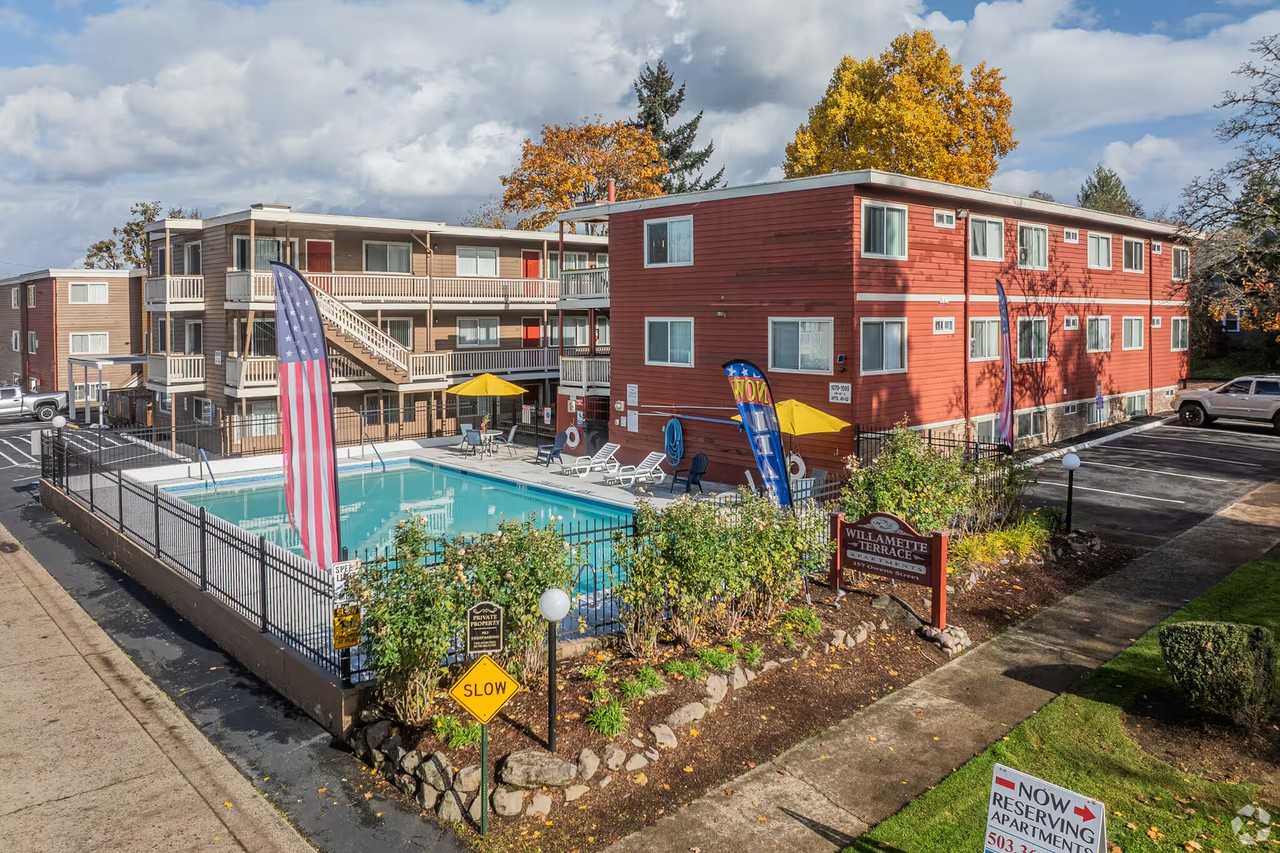 Willamette Terrace Apartments - Photo 7 of 25