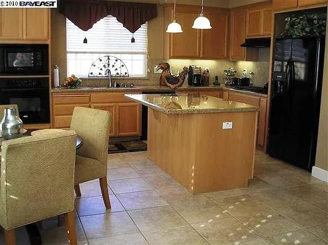 5645 Rosscommon Way - Photo 2 of 3