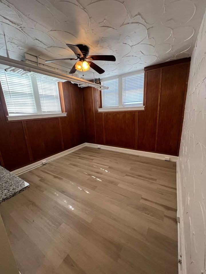 1905 Stevens - Photo 3 of 50