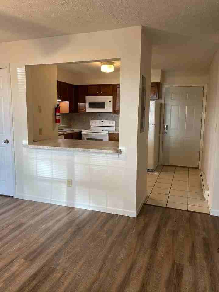 422 South Grant Street - Photo 4 of 33