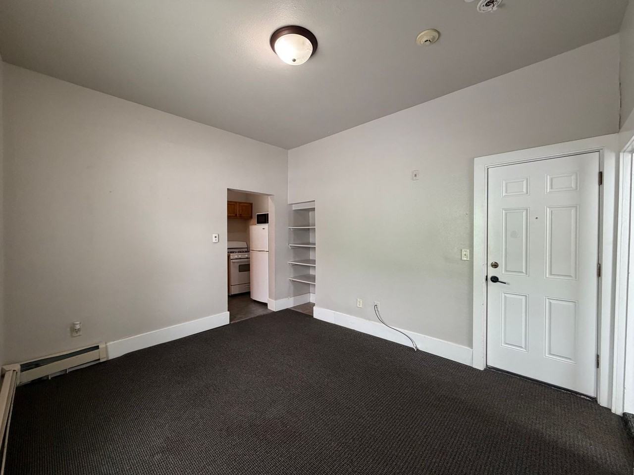 322 E 15th St #1 - Photo 2 of 19