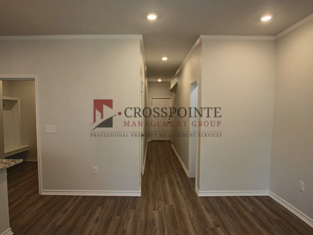 1927 Lindbergh St #301 - Photo 7 of 32