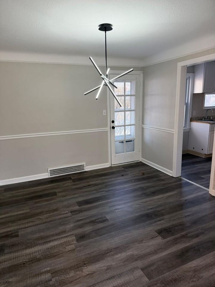 4935 Edsal Dr - Photo 4 of 16